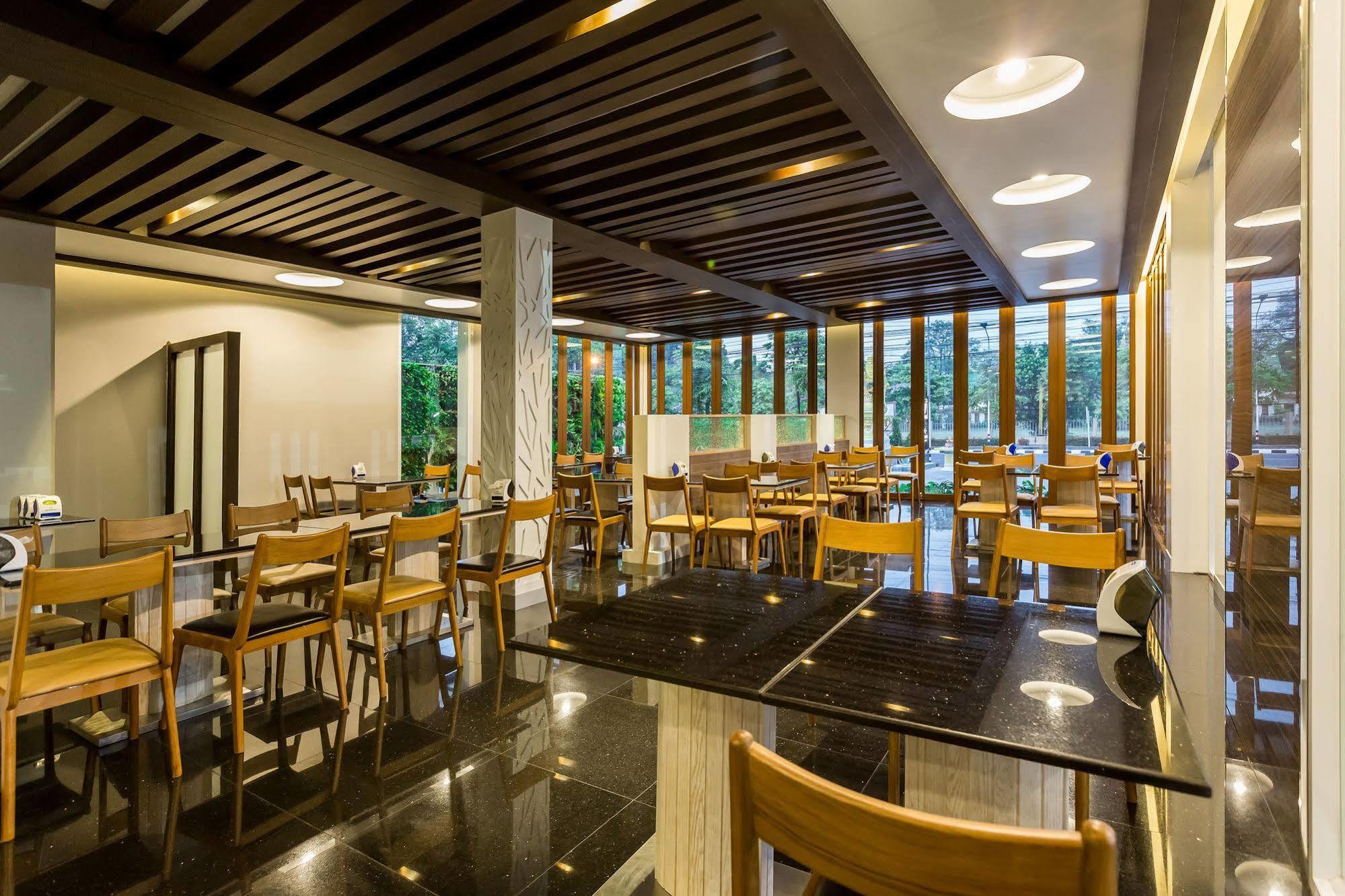 V Hotel Ubon Ratchathani Luaran gambar